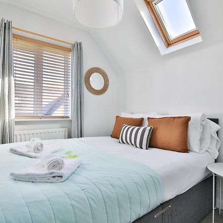 Stayright 2 Bed Beach House With Private Parking- Next To Barry Beach And Jackson Bay Екстериор снимка