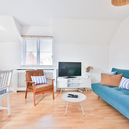 Stayright 2 Bed Beach House With Private Parking- Next To Barry Beach And Jackson Bay Екстериор снимка