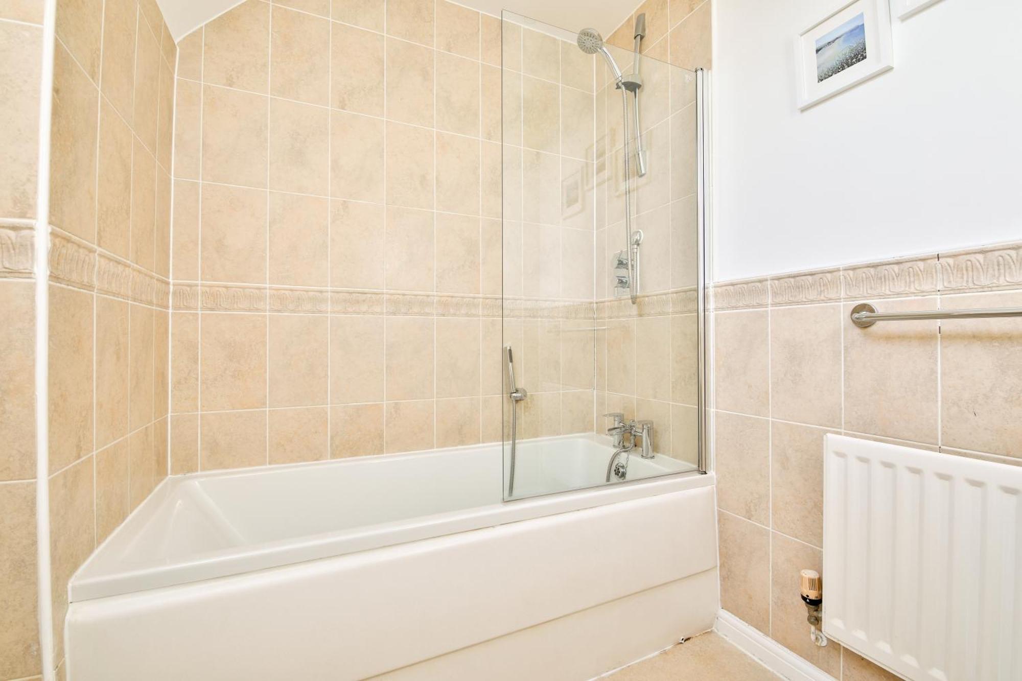 Stayright 2 Bed Beach House With Private Parking- Next To Barry Beach And Jackson Bay Екстериор снимка