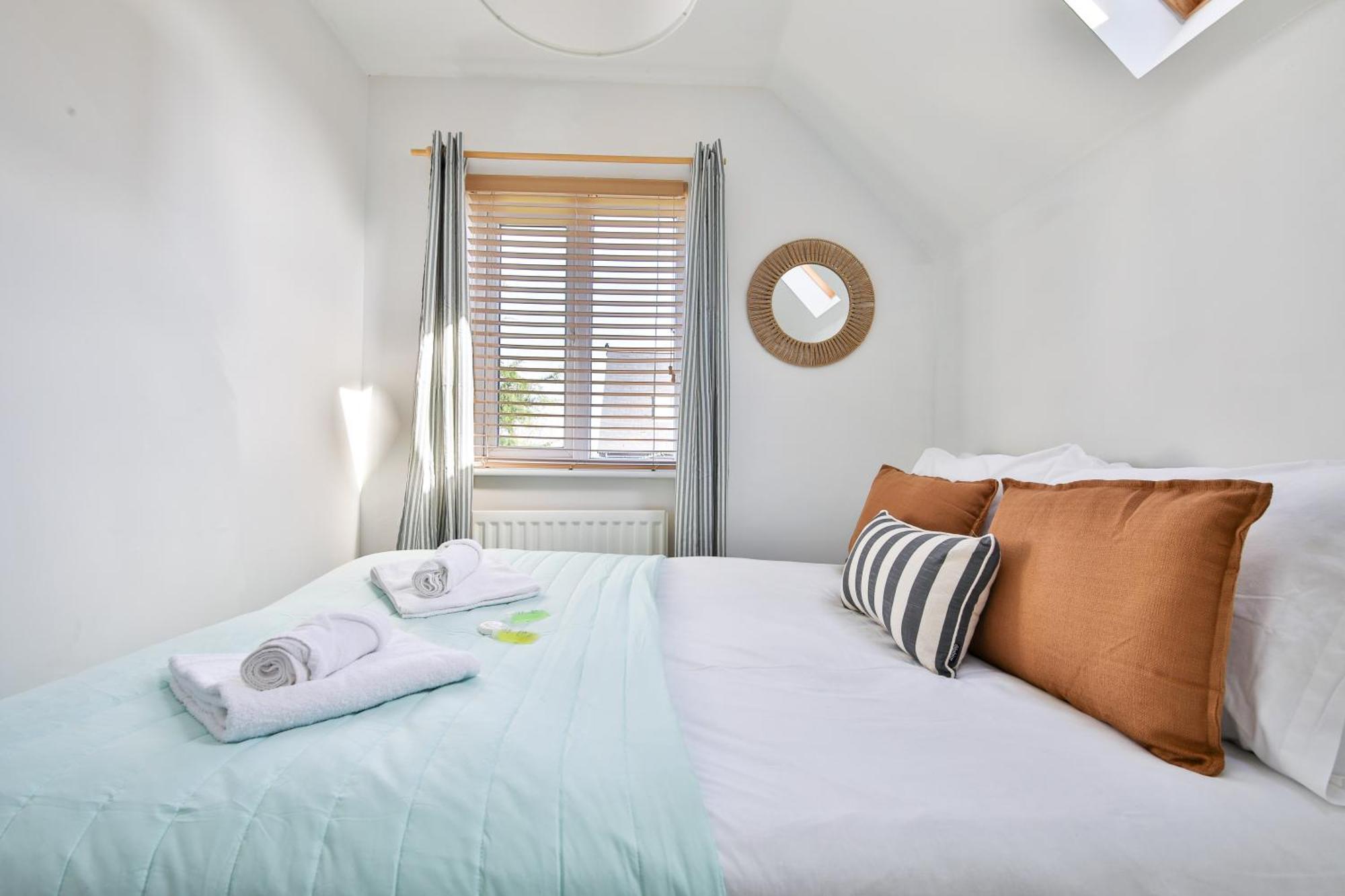 Stayright 2 Bed Beach House With Private Parking- Next To Barry Beach And Jackson Bay Екстериор снимка