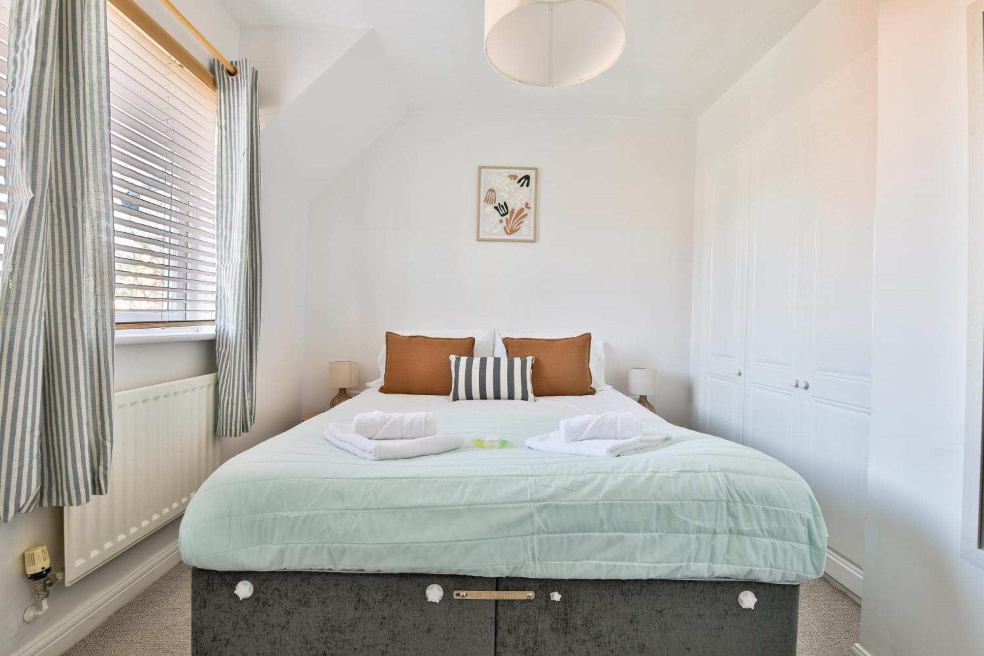 Stayright 2 Bed Beach House With Private Parking- Next To Barry Beach And Jackson Bay Екстериор снимка