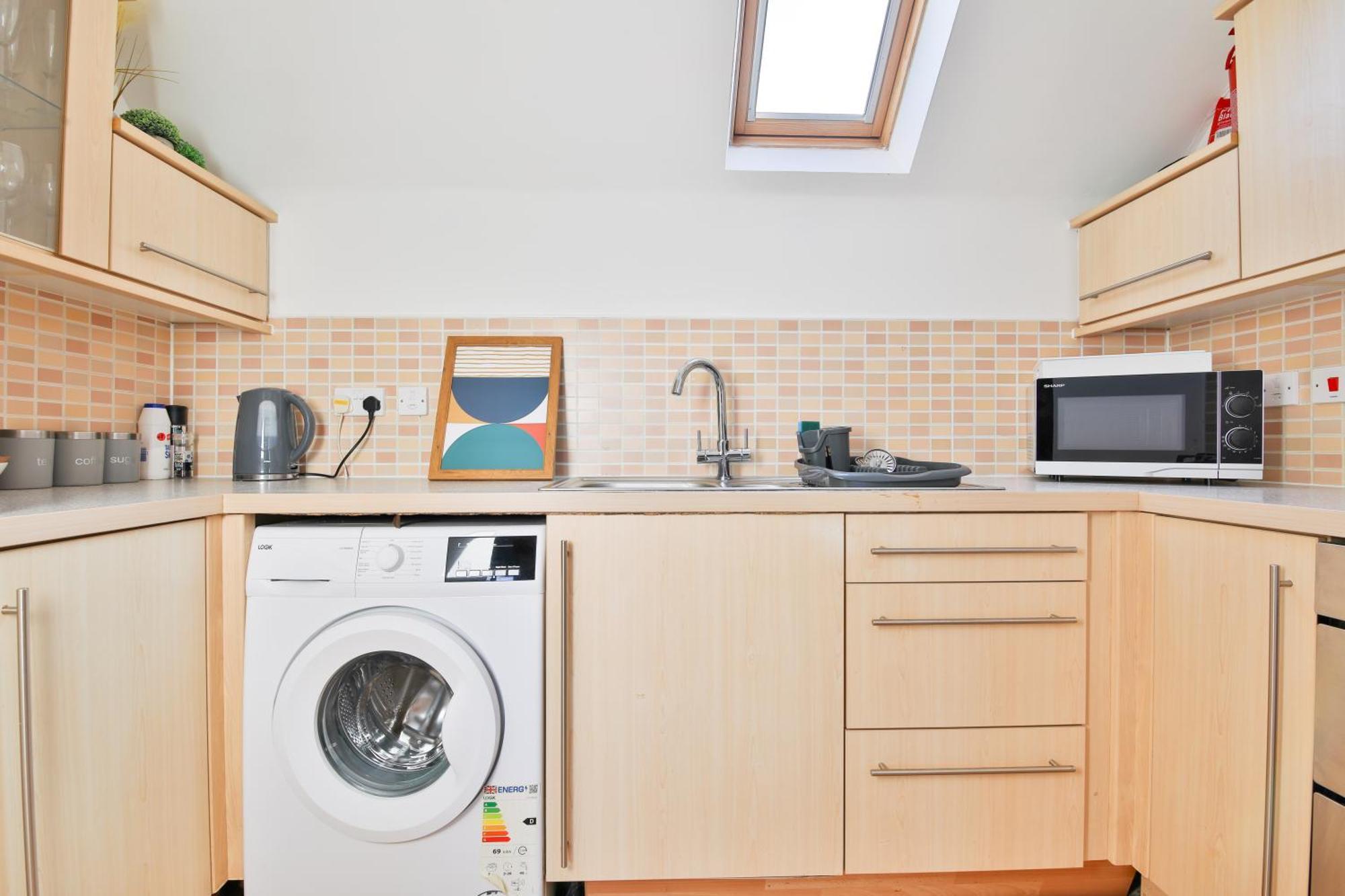 Stayright 2 Bed Beach House With Private Parking- Next To Barry Beach And Jackson Bay Екстериор снимка