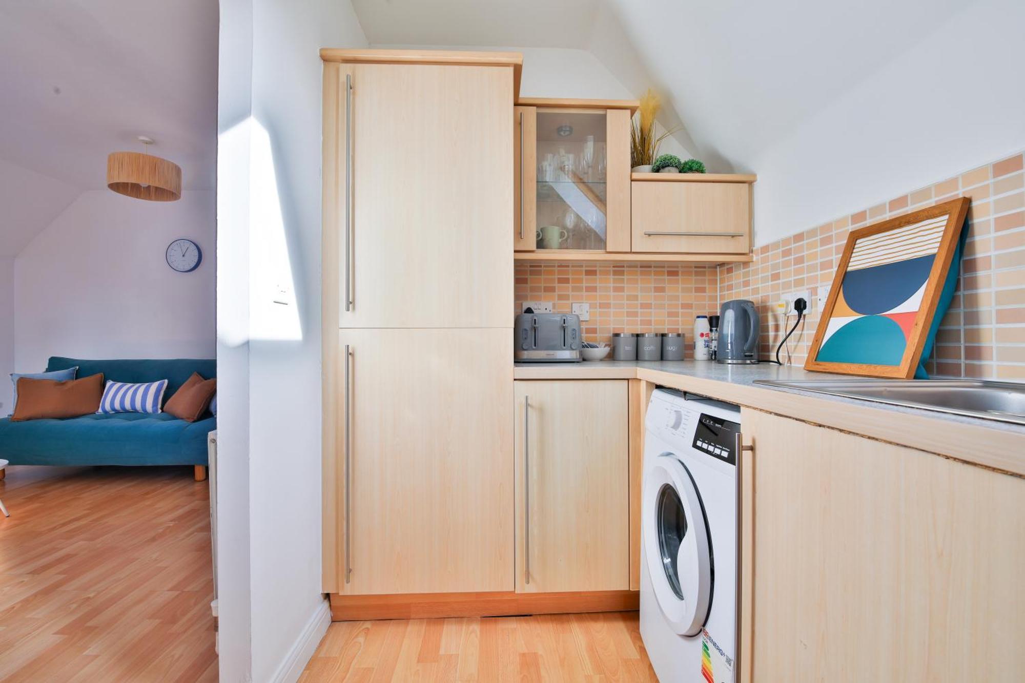 Stayright 2 Bed Beach House With Private Parking- Next To Barry Beach And Jackson Bay Екстериор снимка